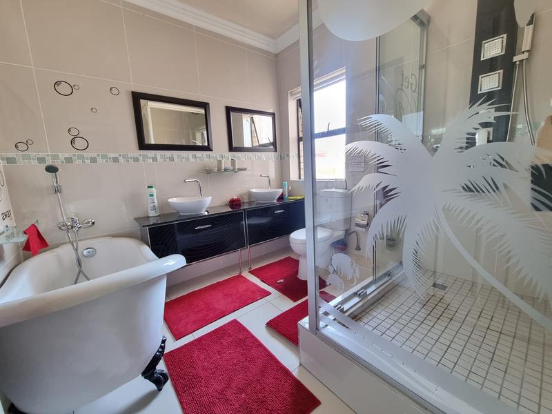 12 Bedroom Property for Sale in Klein Brak Western Cape